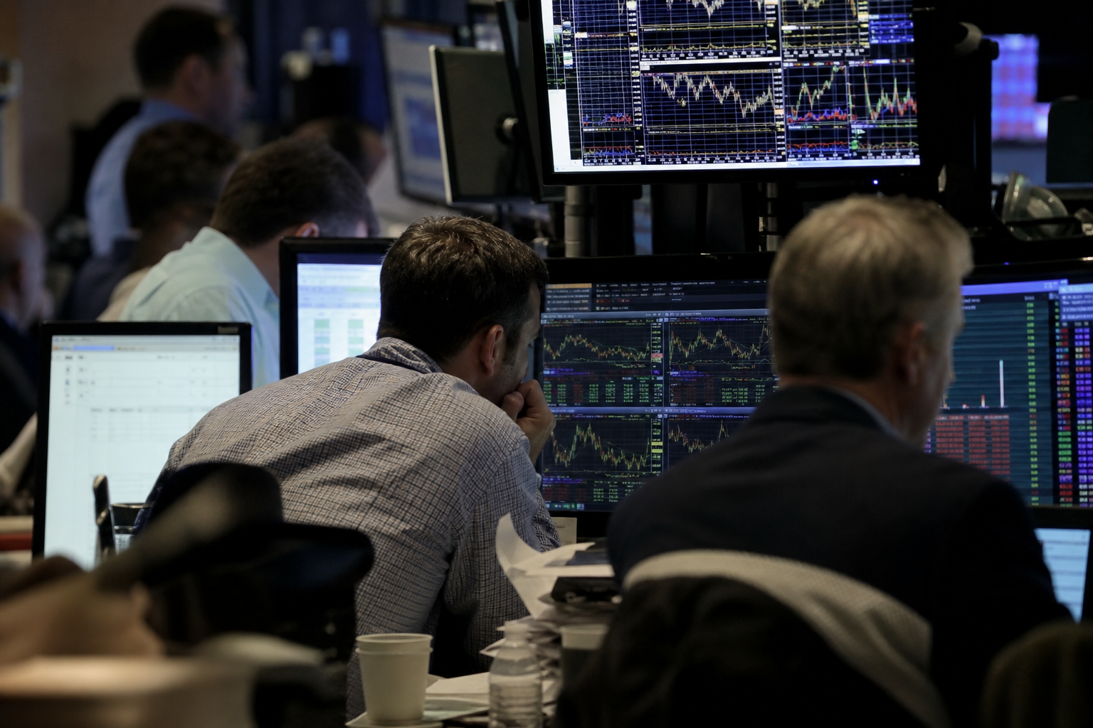 S&P 500 Soars to New Heights Amid Record Options Activity and Low VIX