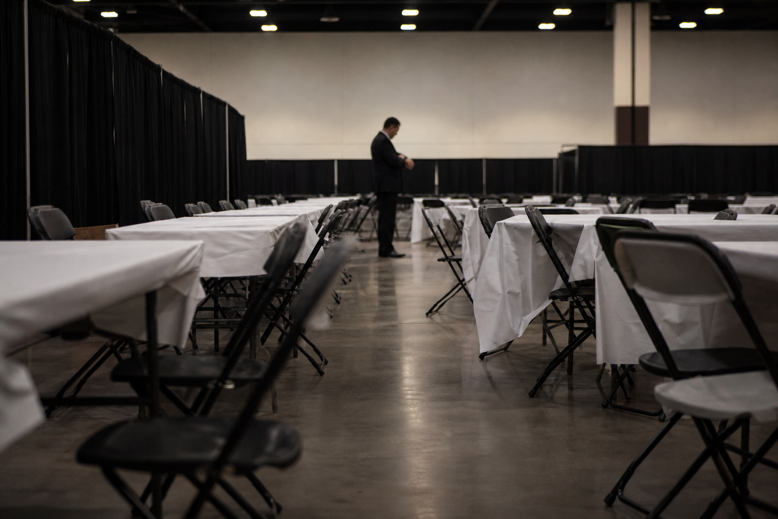 US Jobs Market Faces Shock as Non-Farm Payrolls Turn Negative: What It Means for Traders