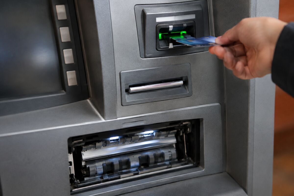 Truist Earnings Miss and LightStream Sale Put Bank Repositioning Under the Microscope