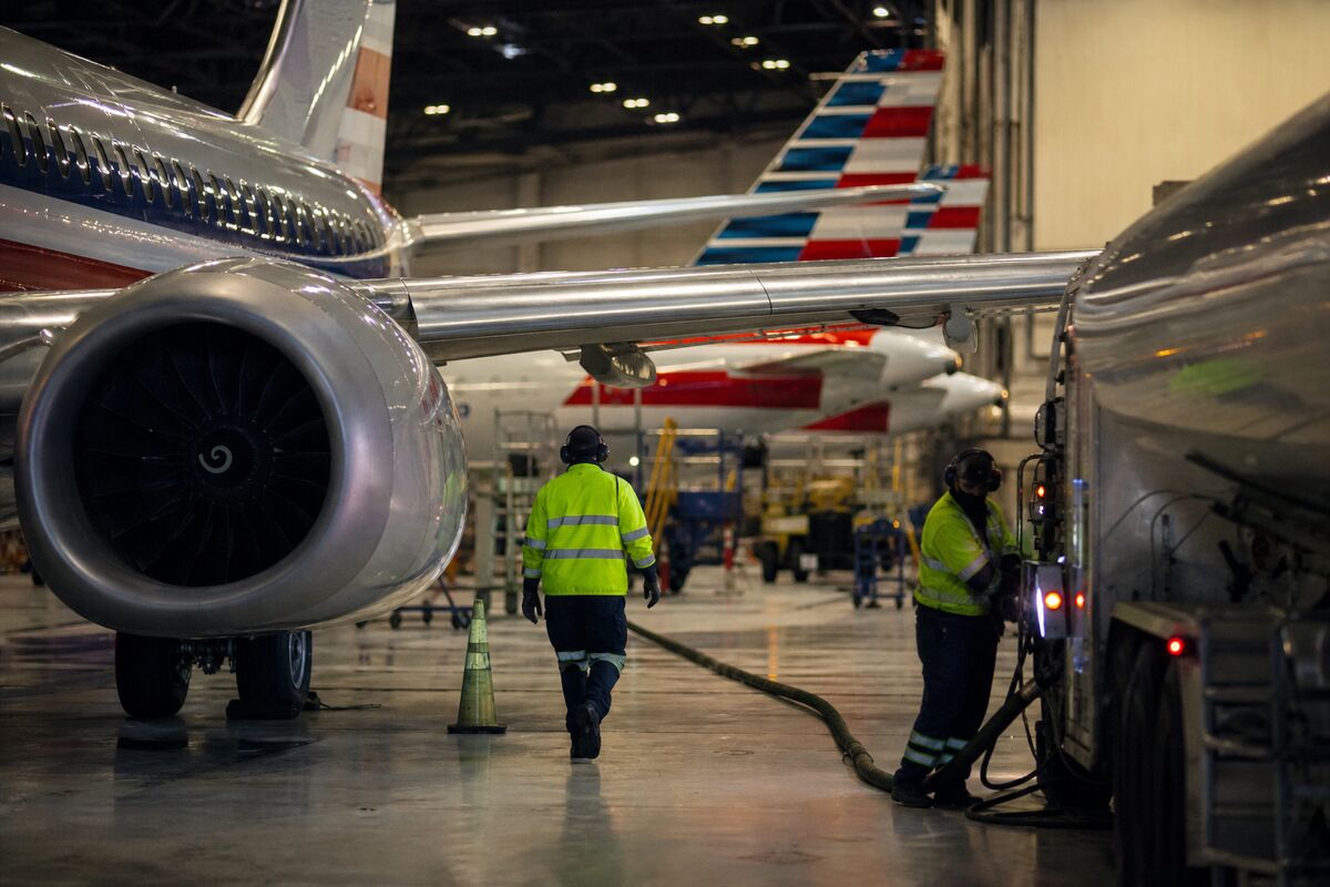 Southwest Cuts 2026 Earnings Outlook as Fuel Costs Pressure Airline Margins