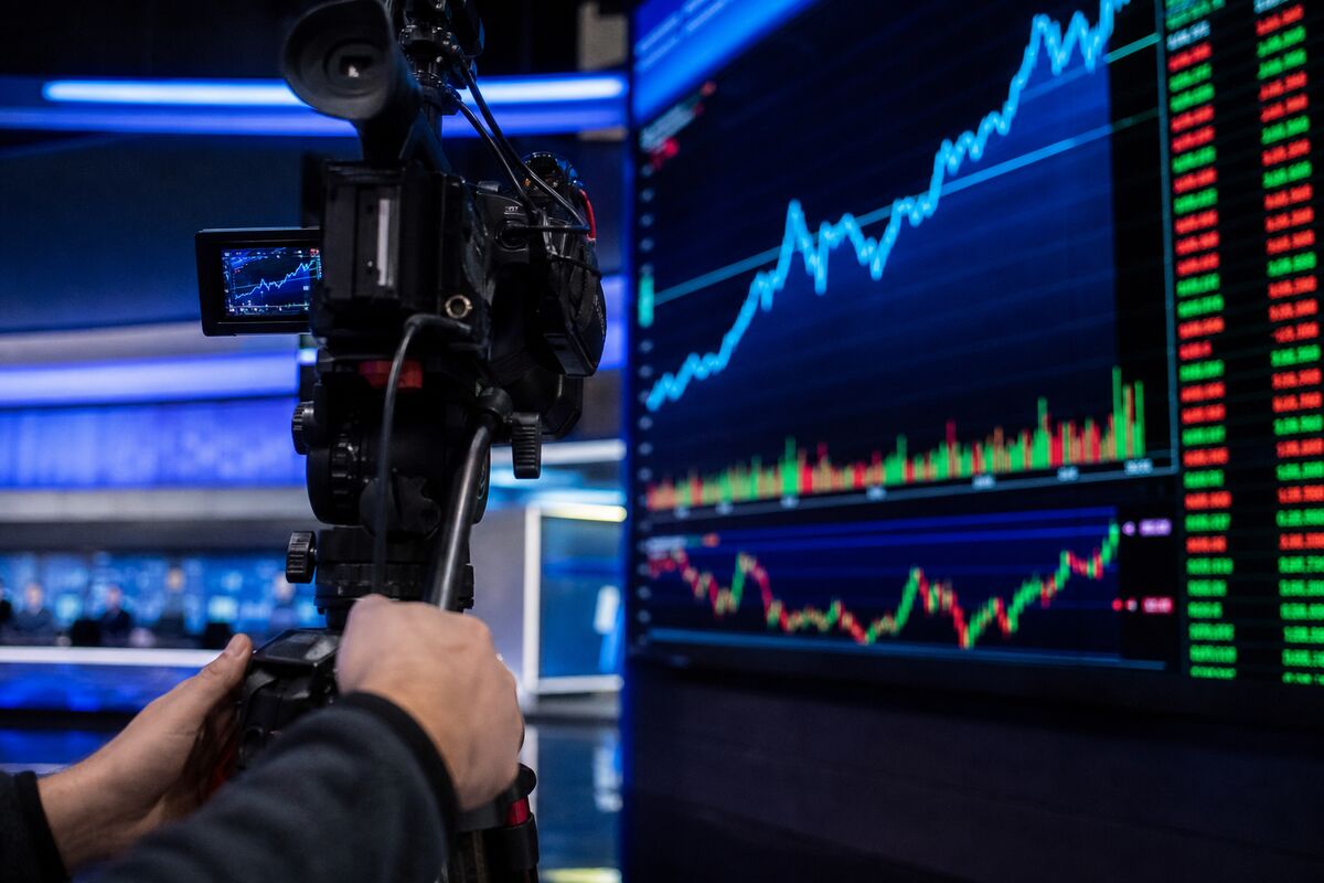 Xponential Fitness Takeover Buzz Sends $XPOF Into Focus for Traders